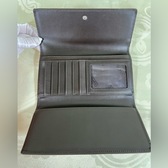 2005: Coach Set in VGUC - Picture 3 of 14